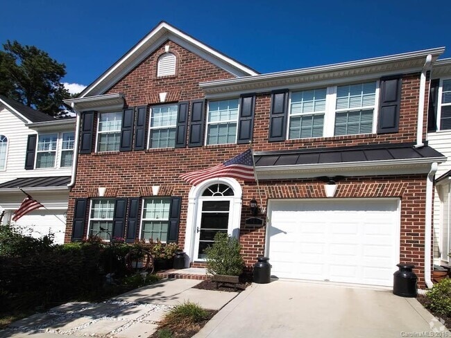 Building Photo - 709 Prospect Ln