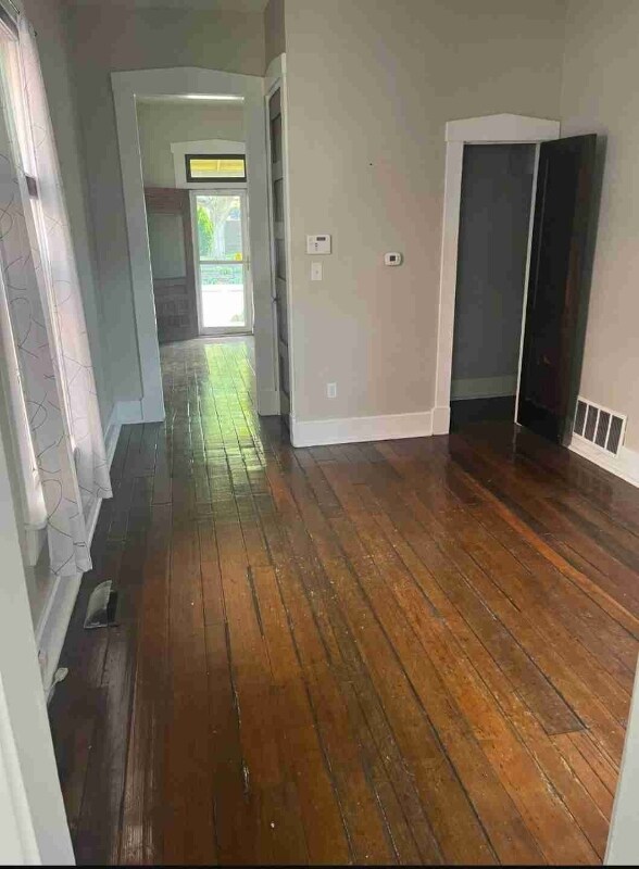 Building Photo - 606 E Arch St