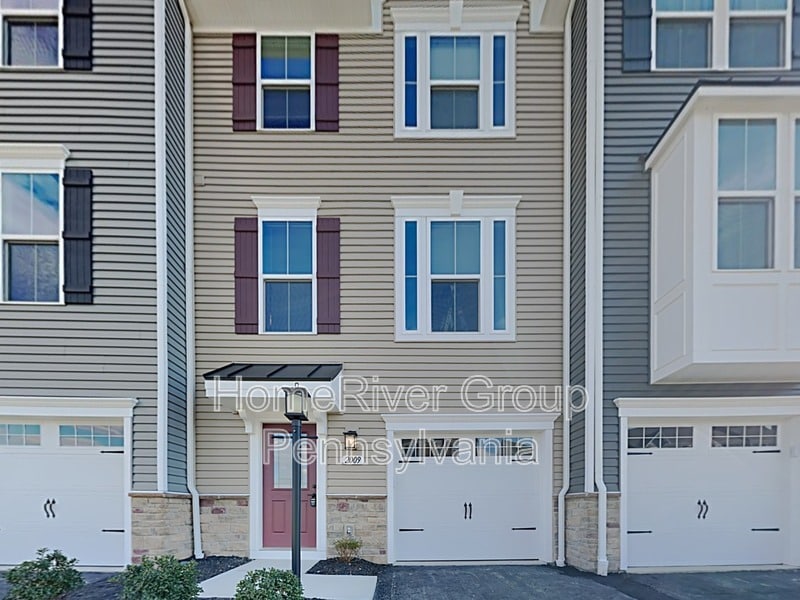 Primary Photo - 2009 Cade Dr