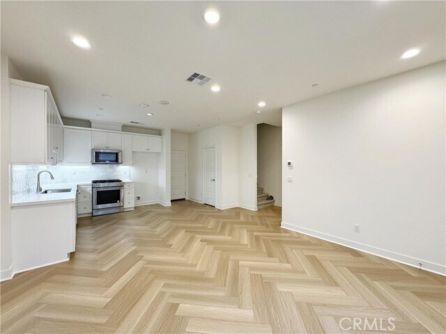 Building Photo - 4076 E Peony Paseo