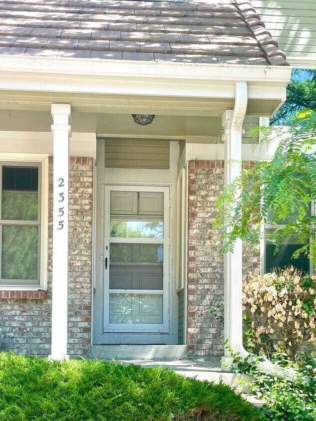 Foto principal - 4 br, 4 bath House - 2355 Ranch Dr.