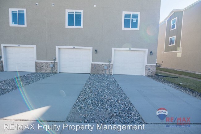 Foto del edificio - 3 br, 2.5 bath House - 56 E 630 N