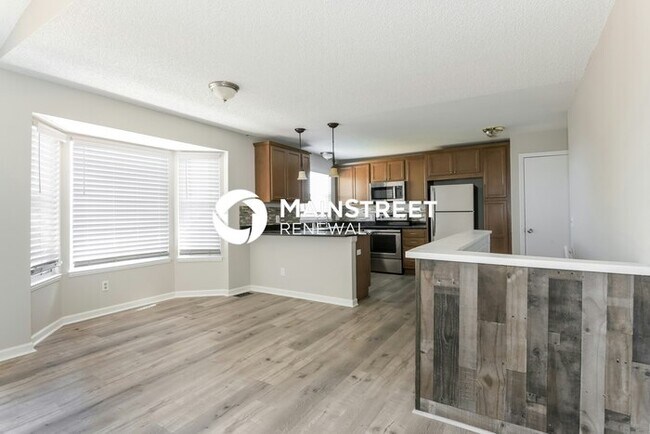 Foto del edificio - 3 Bedroom Pet-Friendly Home in LITTLETON, CO with Main Street Renewal