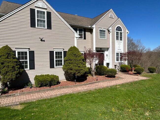Building Photo - 77C Long Meadow Hill Rd