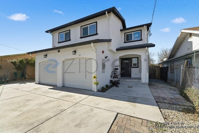 Building Photo - 4403 Jenkins Way Building Photo - 4403 Jenkins Way