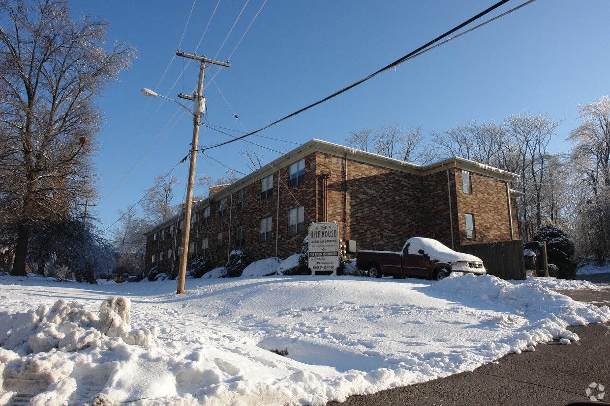 Primary Photo - Hite House Apartments