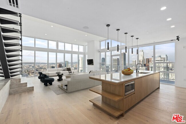 Foto del edificio - 230 W Olympic Blvd