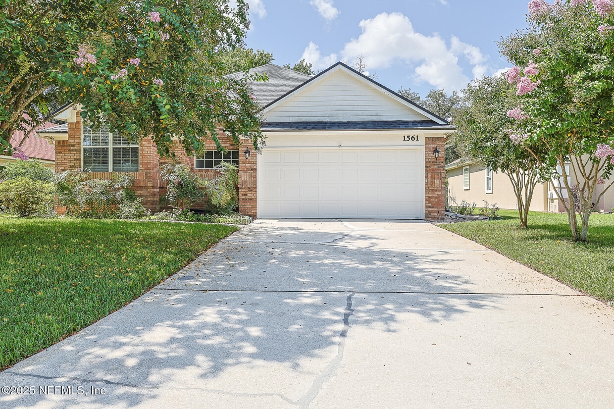 Primary Photo - 1561 Stonebriar Rd