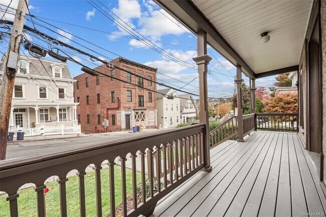 Building Photo - 18 N Washington St