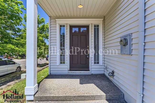 Building Photo - COMING SOON This Beautiful Duplex with Great Location!!!