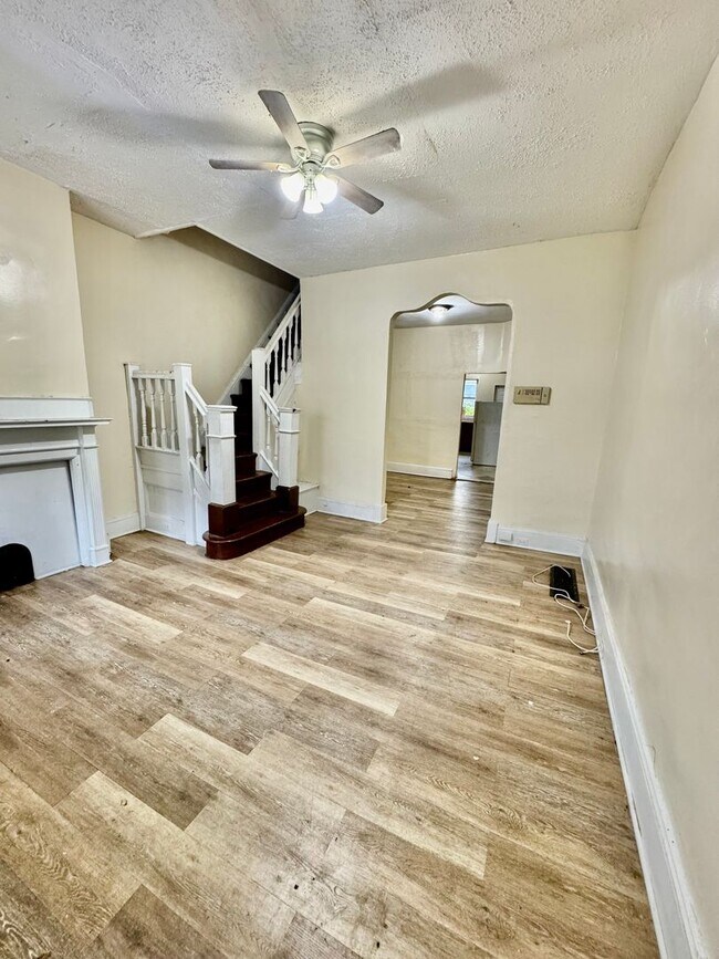 Photo - 220 S Millick St House