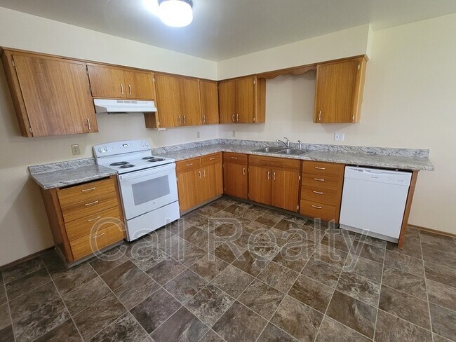 Foto del edificio - 12910 E 22nd Ave