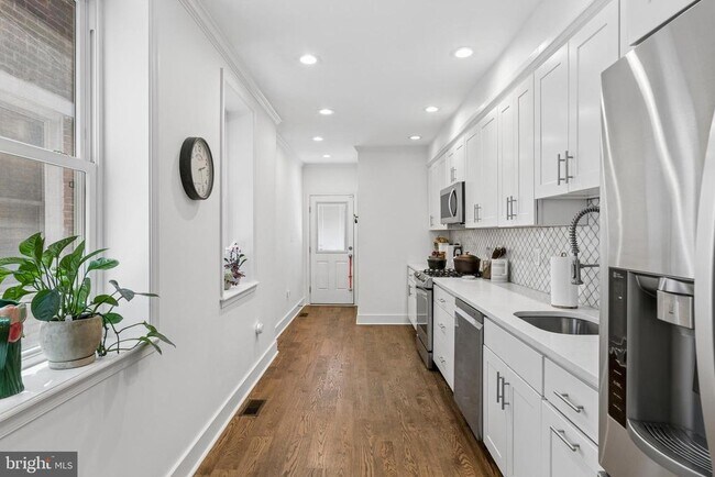 Foto del edificio - 1228 Patapsco St