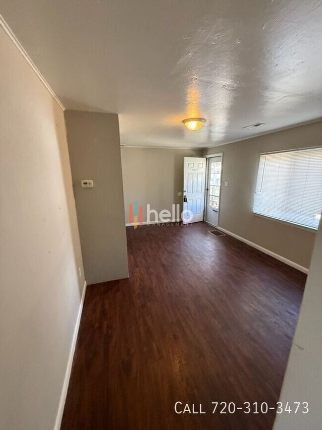 Foto del edificio - 626 Prairie Rd