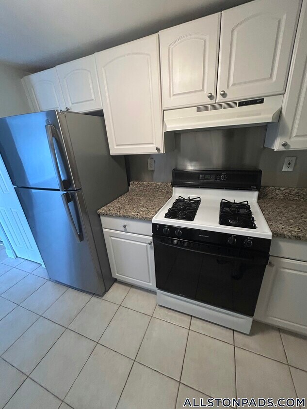 Primary Photo - 15 N Beacon St