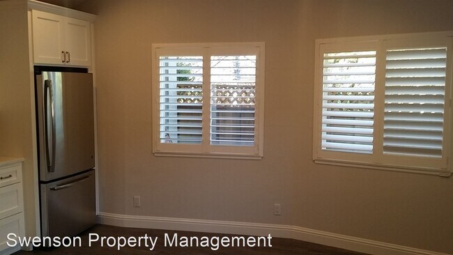 Building Photo - 1 br, 1 bath House - 9637-B Thunderbird Drive