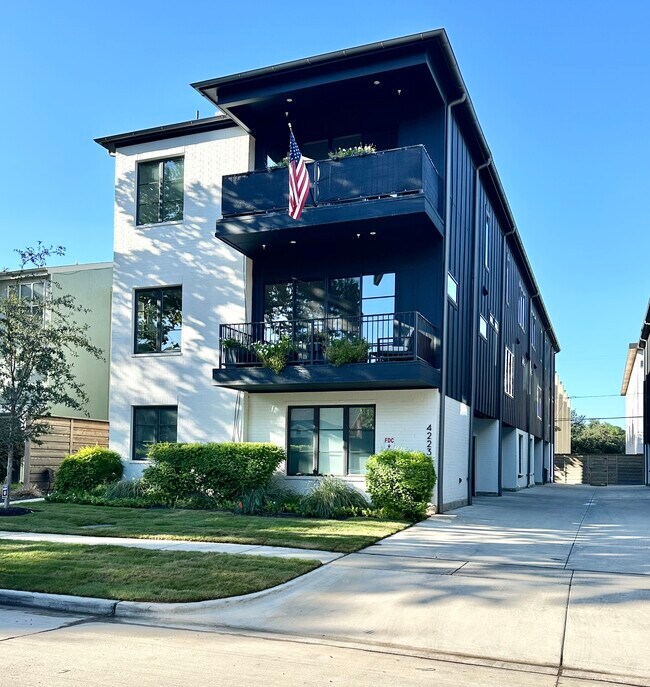 Foto del edificio - 4223 Holland Ave