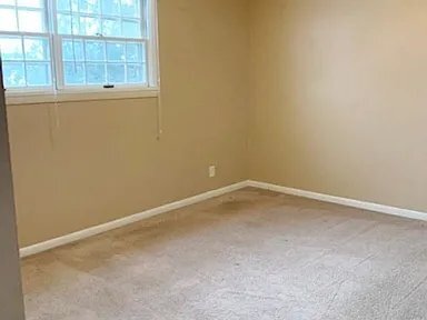 Building Photo - 105 S Elder Ln