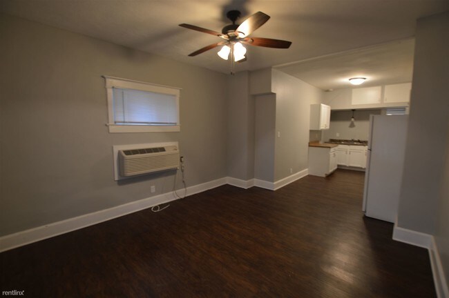 Building Photo - 530 E Raymond St