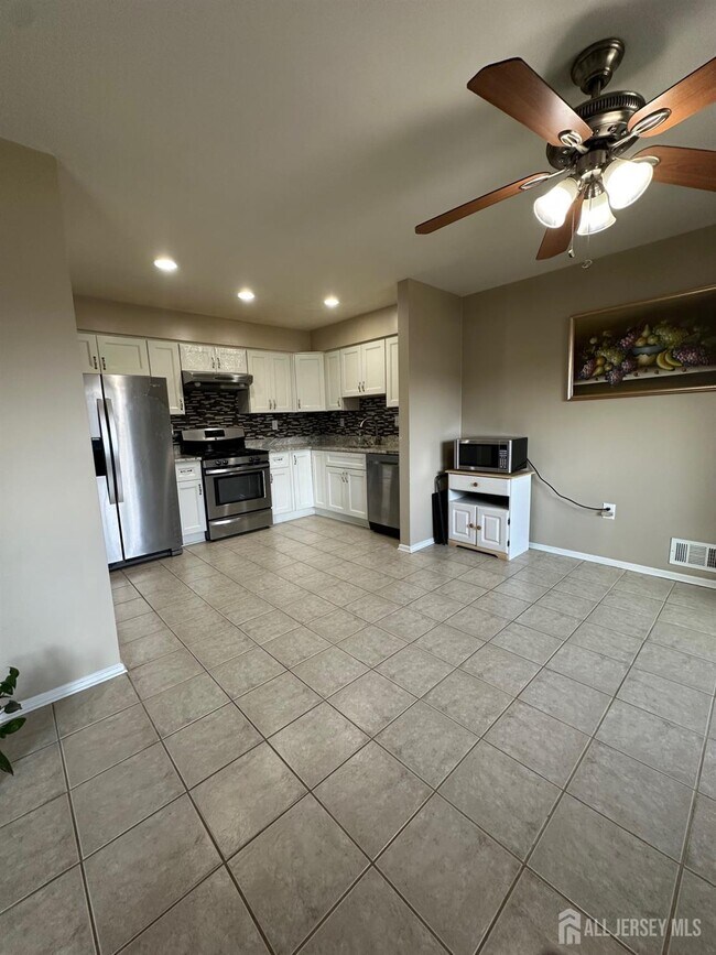 Building Photo - 4909 Boice Dr