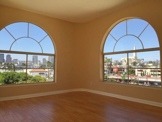 Loft City Views - 1872 Midvale Ave