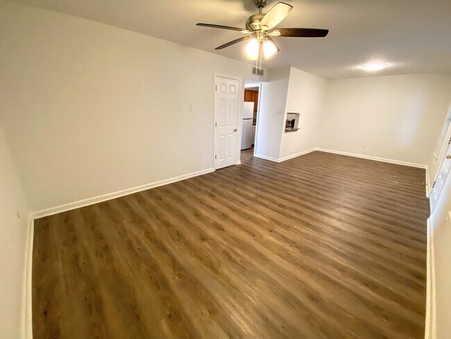 Foto del edificio - Willows Apartments