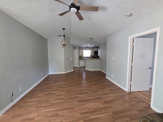 Building Photo - 6792 Willowbrook Dr