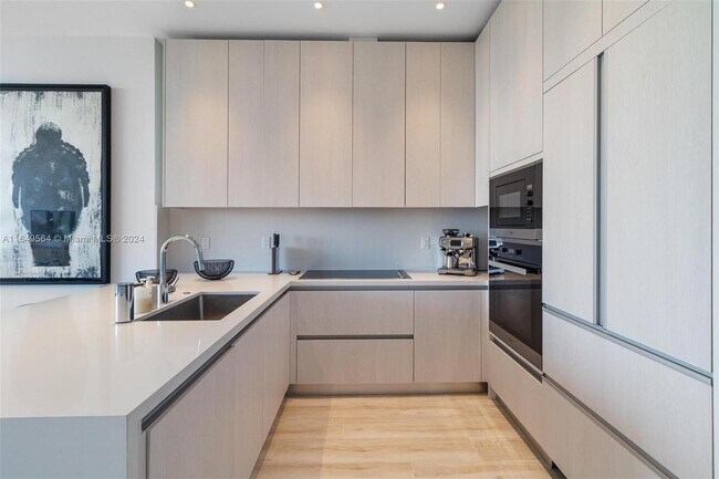 Foto del edificio - 3156 SW 27th Ave