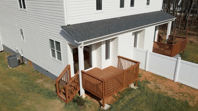 Building Photo - 555 Dallas Rd