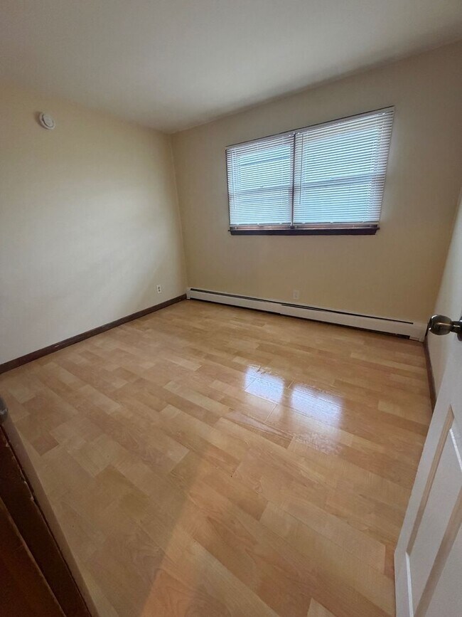 Interior Photo - Harrison Ave
