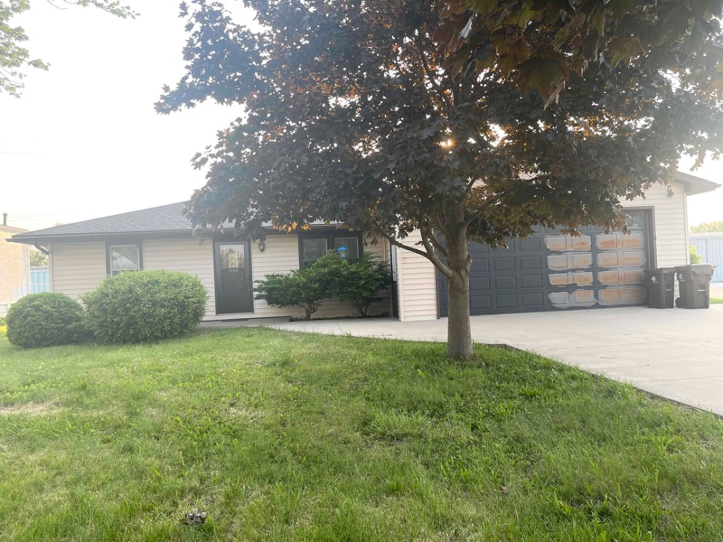 7803 N Crestline Dr, Peoria, IL 61615 House Rental in Peoria, IL