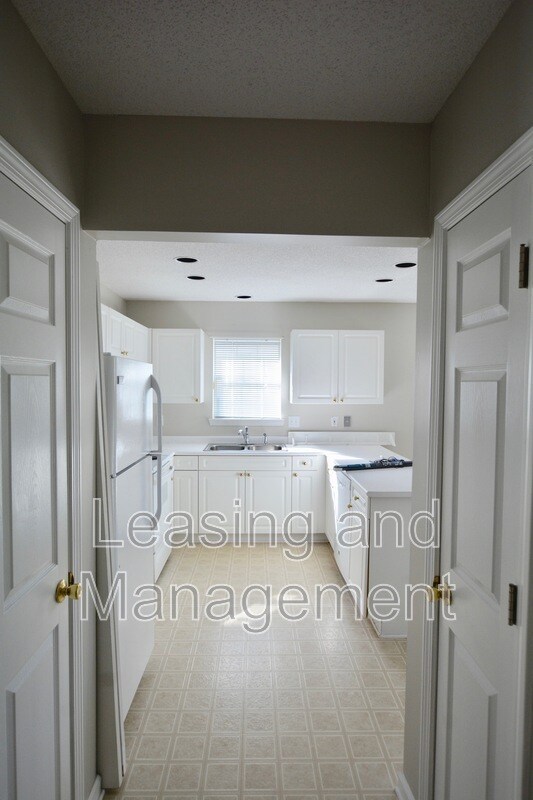 Building Photo - 3387 Queensgate Way