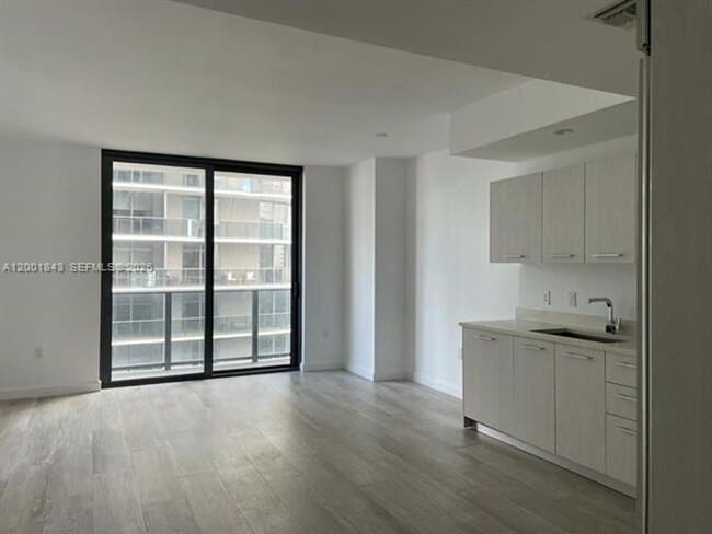 Photo - 55 SW 9th St Apartment