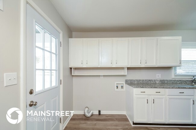 Building Photo - 112 Rand Cir