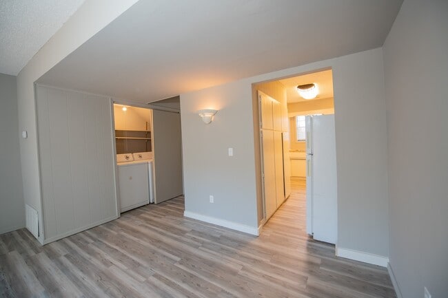 Building Photo - 2054 Garland Ave
