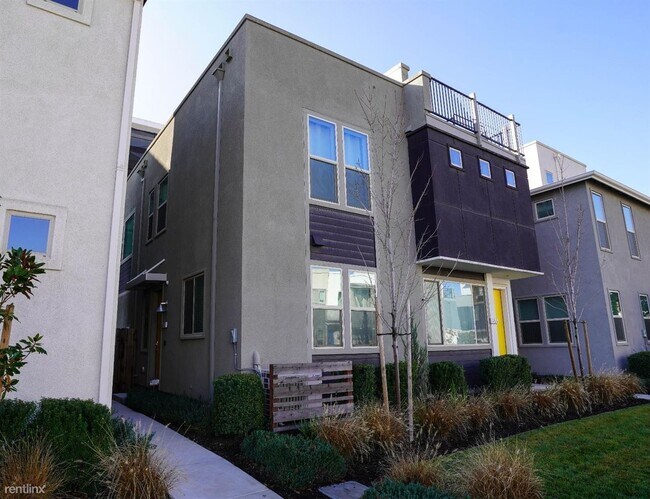 Building Photo - 1 br, 1 bath Condo - 462 Crate Ave Unit 7B