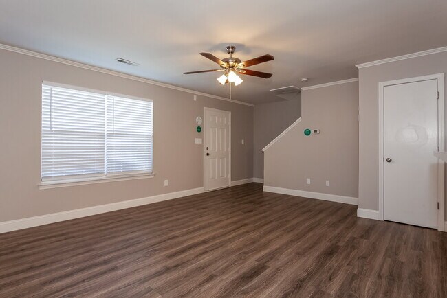 Building Photo - 125 Camforth Dr