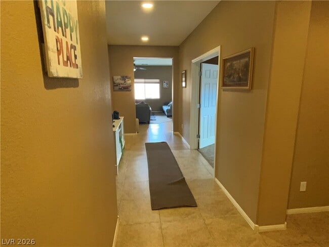 Building Photo - 4936 Semifonte Dr