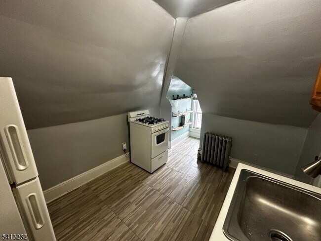 Foto del edificio - 108 Shanley Ave