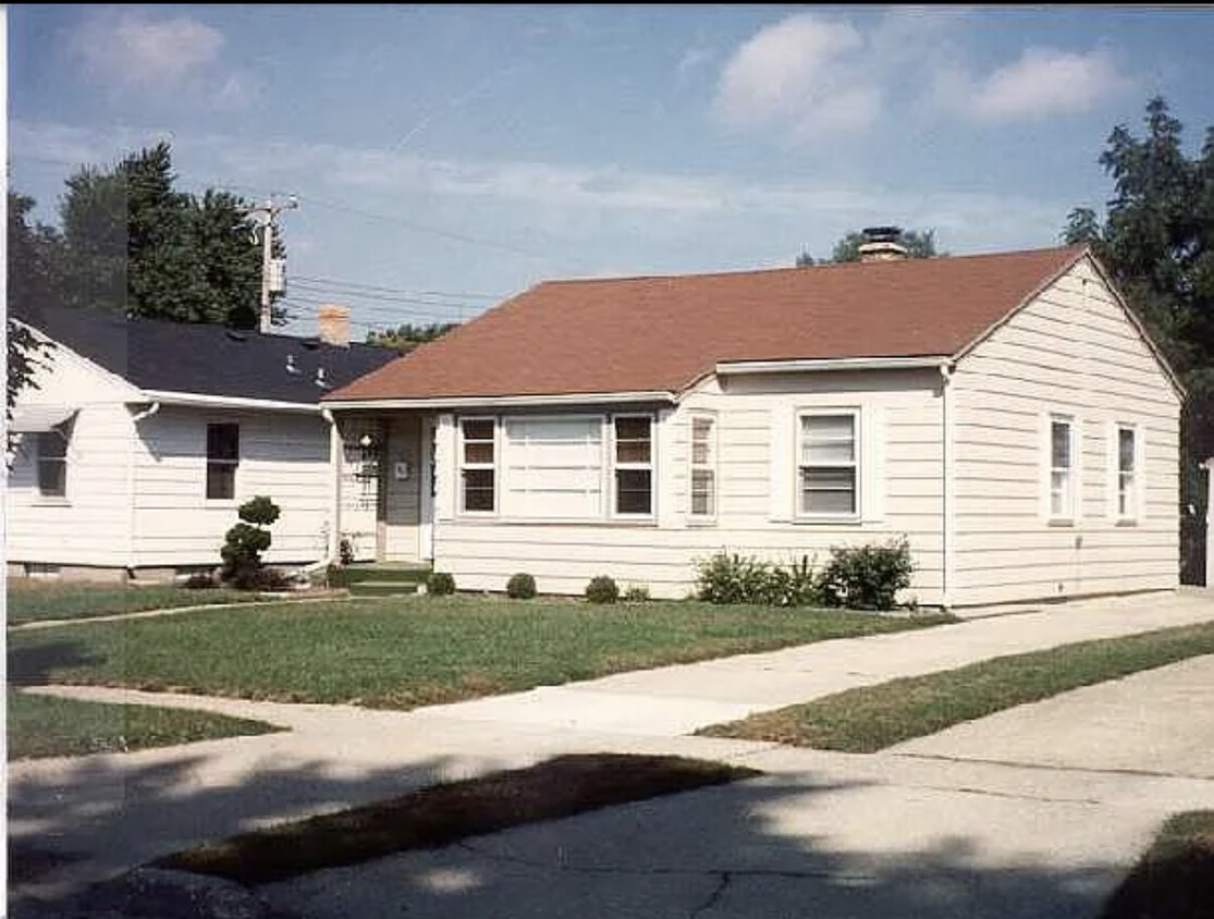 Primary Photo - 1353 Euclid Ave