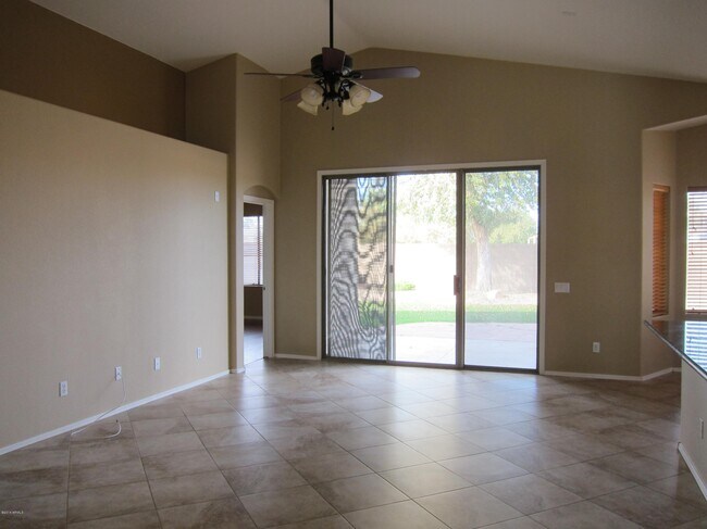 Building Photo - 1454 W Mead Dr