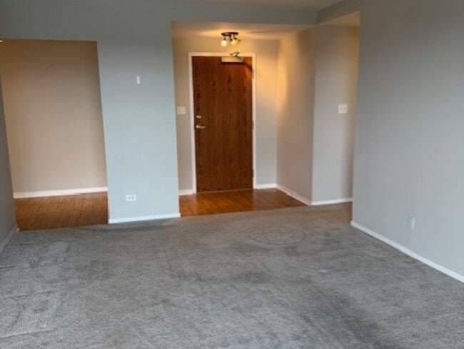 Building Photo - 6340 Americana Dr