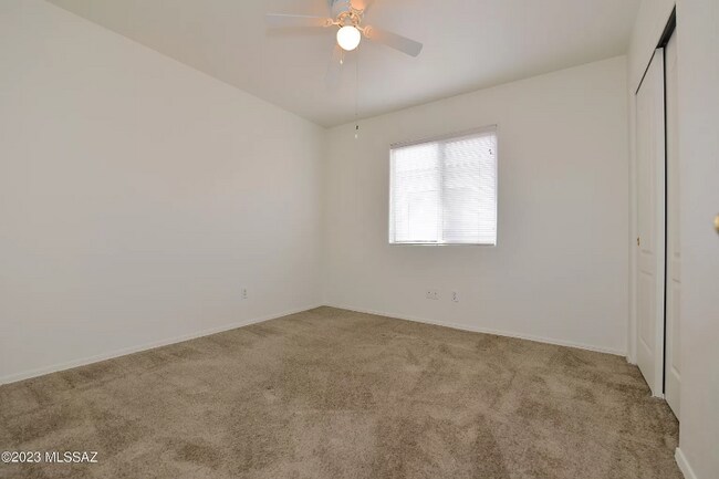 Foto del edificio - 2962 River Creek Pl