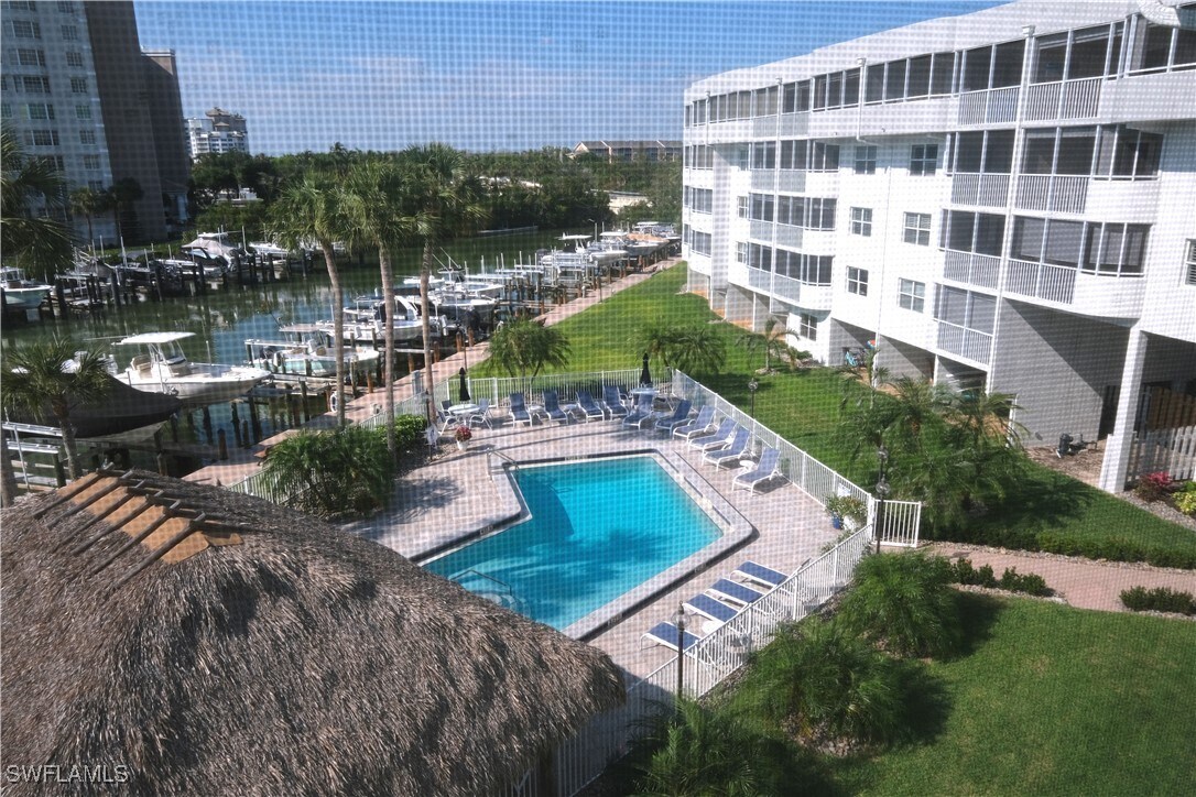 Foto principal - 12945 Vanderbilt Dr