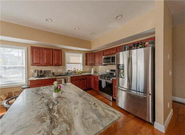 Foto del edificio - 74 Pitman St