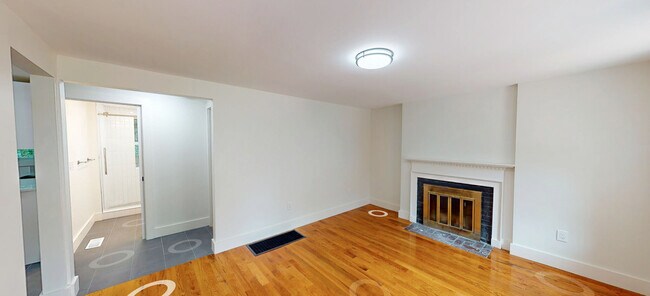 Building Photo - 38 Gibson St