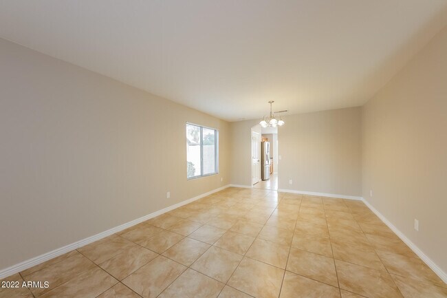 Foto del edificio - 16203 N Basl Ln