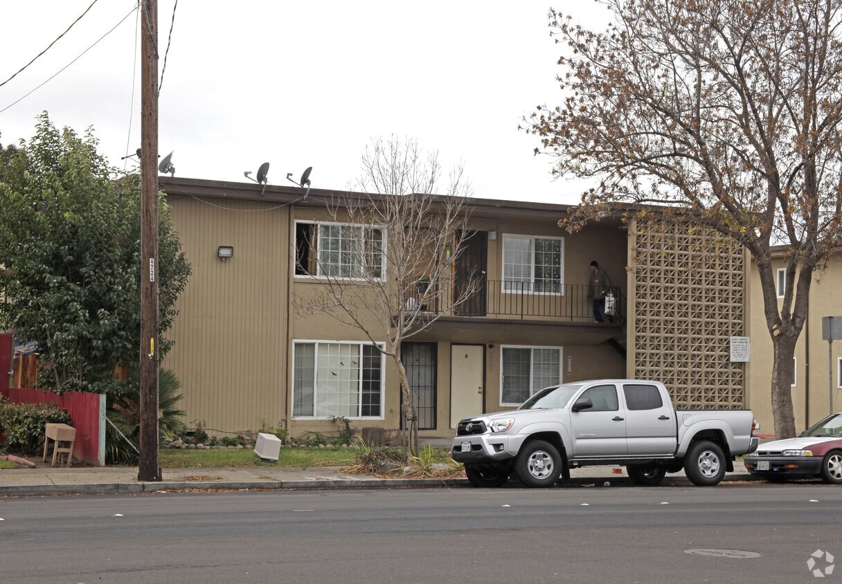 Foto del edificio - 37401 Cherry St