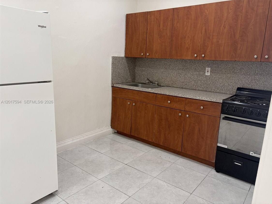 Foto del edificio - 4701 SW 8th St