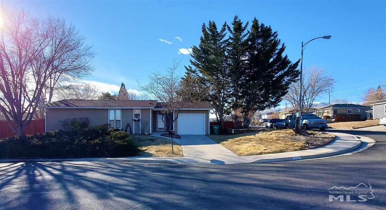Primary Photo - 1500 Ellendale Ct